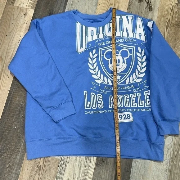 Disney Mickey Mouse sweatshirt - Picture 2 of 3